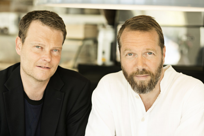 jakob Weinreich og Anders Rønnow Klarlund, forfattere, Amager Strand, Danmark